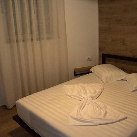 Apartament Stefani Sarandë Eksteriør billede